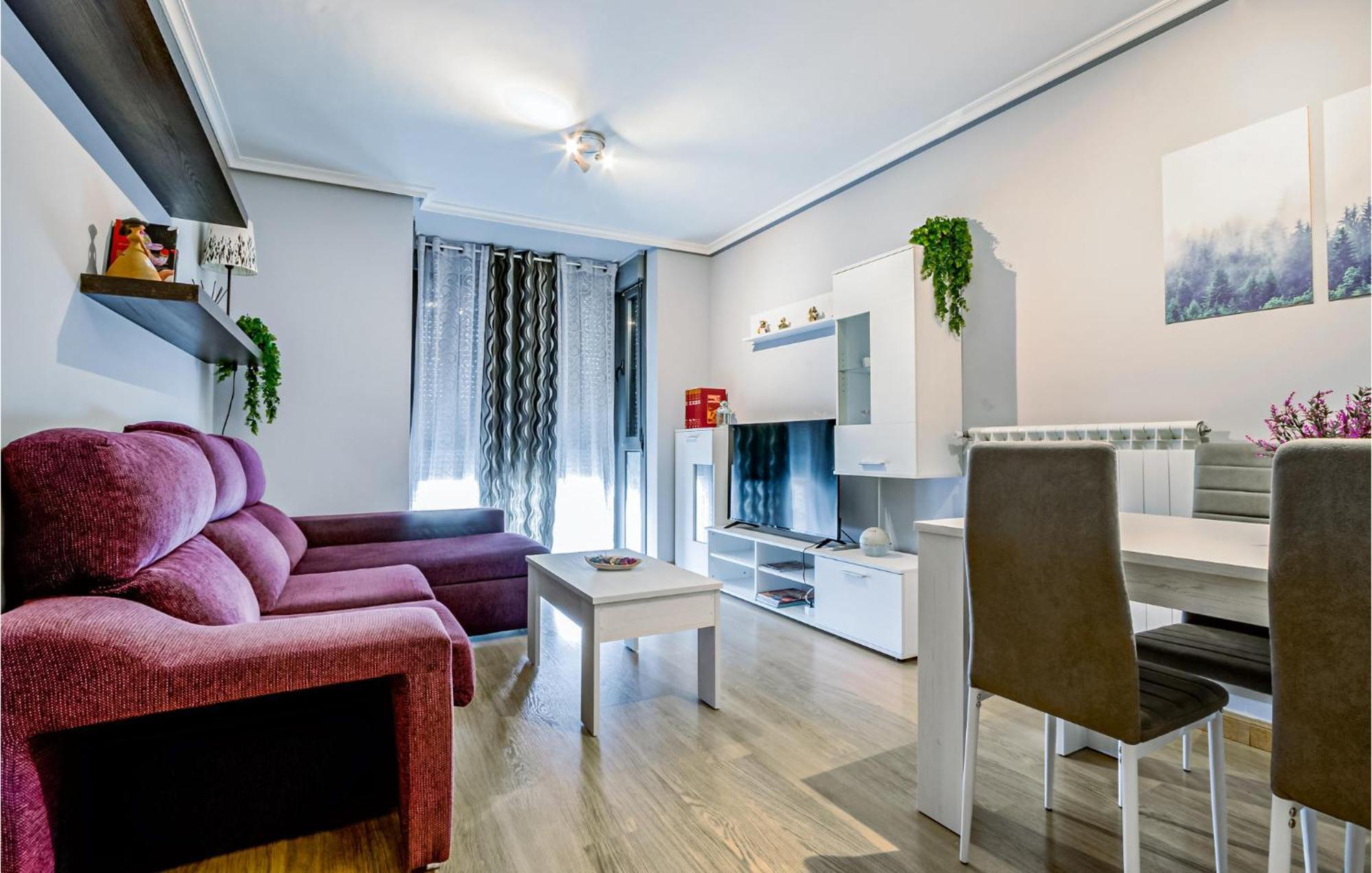 Lovely In Aviles With Kitchen