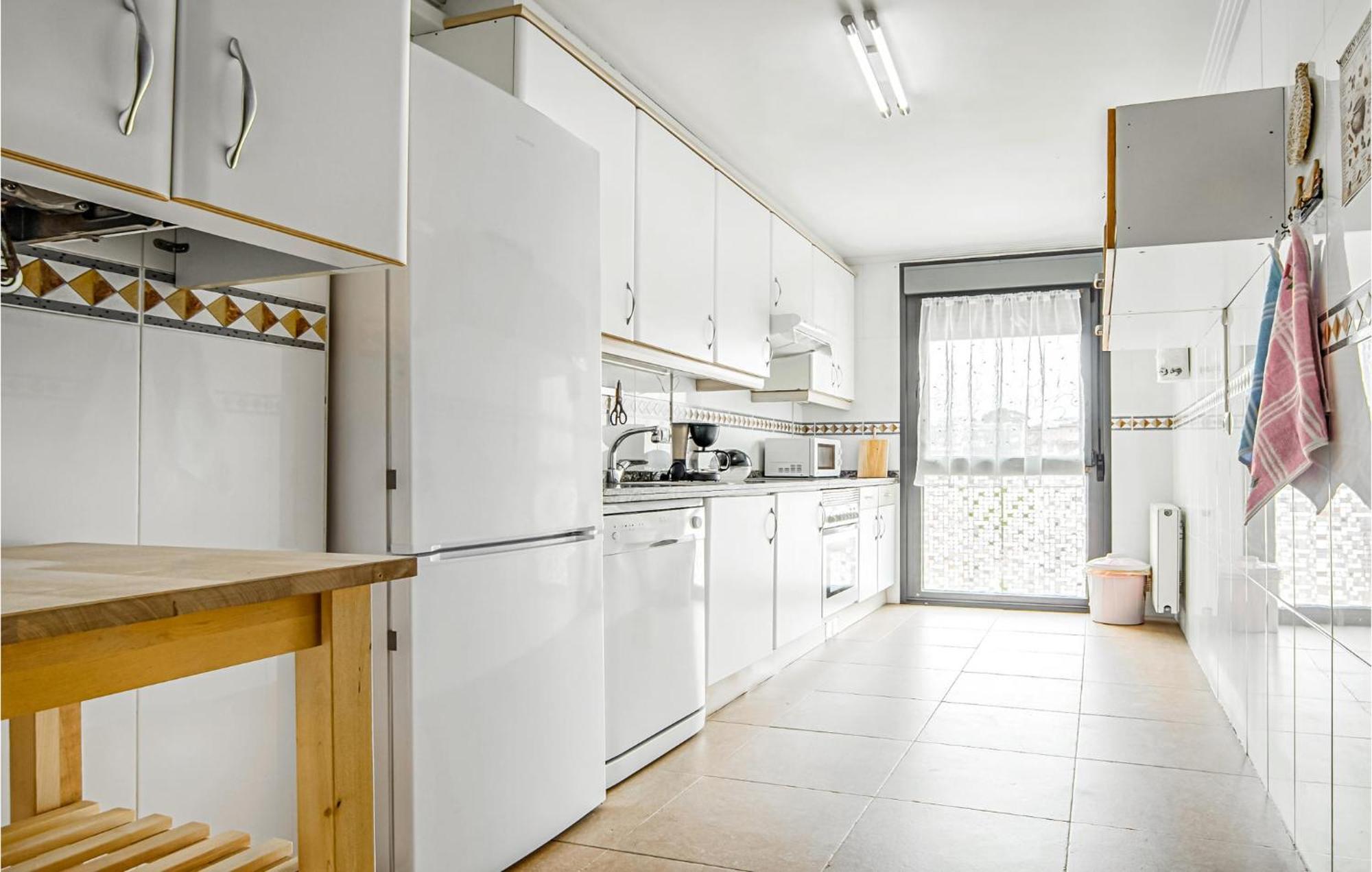 Lovely In Aviles With Kitchen